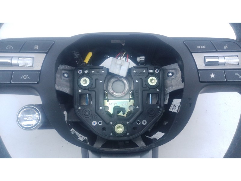Recambio de volante para hyundai inster referencia OEM IAM   