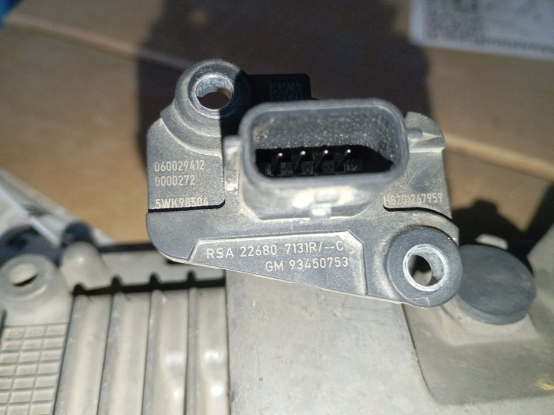 Recambio de caudalimetro para renault trafic iii furgoneta (fg_) 1.6 dci 95 (fgmj, fgmr) referencia OEM IAM 226807131R 93450753 