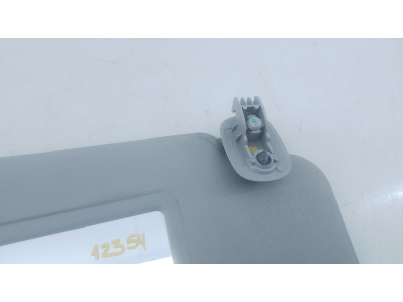 Recambio de parasol derecho para dacia sandero stepway referencia OEM IAM   