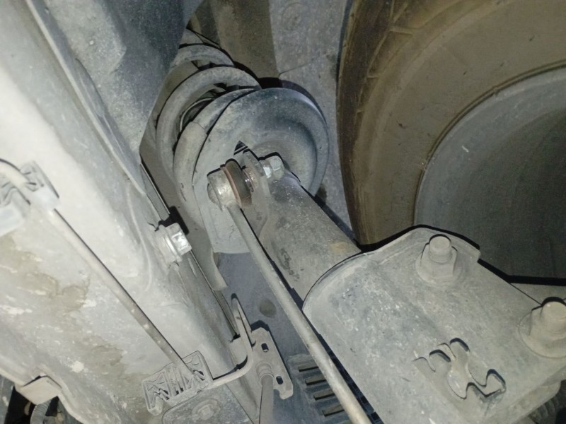Recambio de amortiguador delantero derecho para renault trafic iii furgoneta (fg_) 1.6 dci 95 (fgmj, fgmr) referencia OEM IAM   