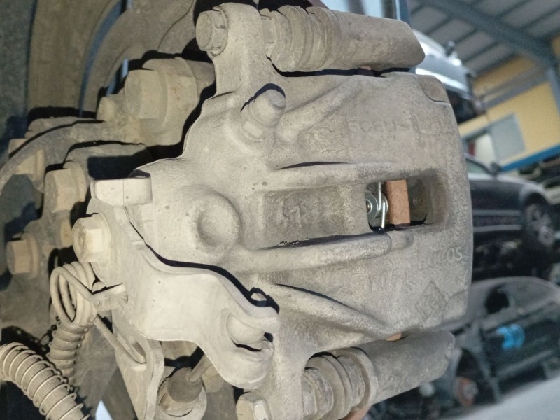 Recambio de pinza freno trasera derecha para renault trafic iii furgoneta (fg_) 1.6 dci 95 (fgmj, fgmr) referencia OEM IAM   