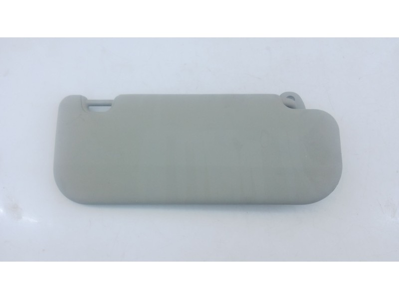 Recambio de parasol izquierdo para kia carens iv van (a4) crdi referencia OEM IAM   