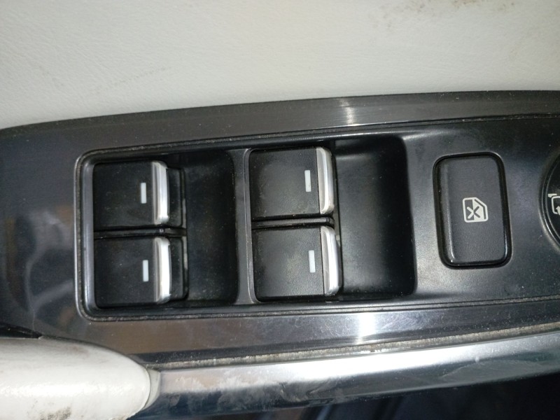 Recambio de mando elevalunas delantero izquierdo para mazda 6 sedán (gj, gl) 2.2 d (gj2fp) referencia OEM IAM   