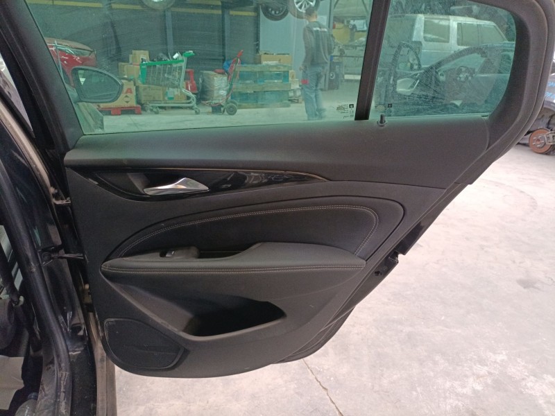 Recambio de guarnecido puerta trasera derecha para opel insignia b grand sport (z18) 1.6 cdti (68) referencia OEM IAM   