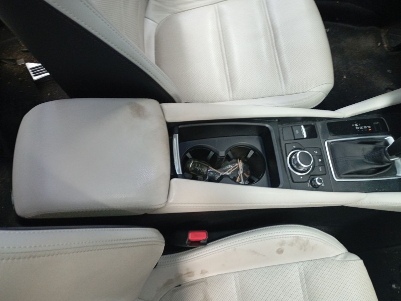Recambio de consola central para mazda 6 sedán (gj, gl) 2.2 d (gj2fp) referencia OEM IAM   
