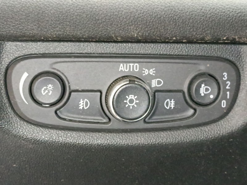 Recambio de mando luces para opel insignia b grand sport (z18) 1.6 cdti (68) referencia OEM IAM   