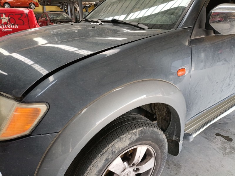 Recambio de aleta delantera izquierda para mitsubishi l200 / triton (ka_t, kb_t) 2.5 di-d 4wd (kb4t) referencia OEM IAM   