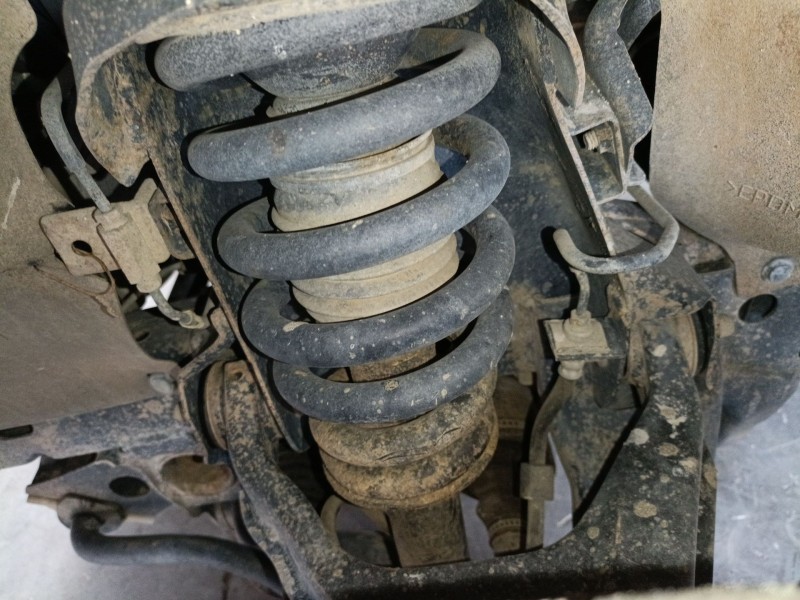 Recambio de amortiguador delantero izquierdo para mitsubishi l200 / triton (ka_t, kb_t) 2.5 di-d 4wd (kb4t) referencia OEM IAM  