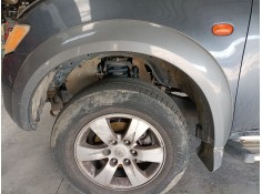 Recambio de aletin delantero izquierdo para mitsubishi l200 / triton (ka_t, kb_t) 2.5 di-d 4wd (kb4t) referencia OEM IAM   