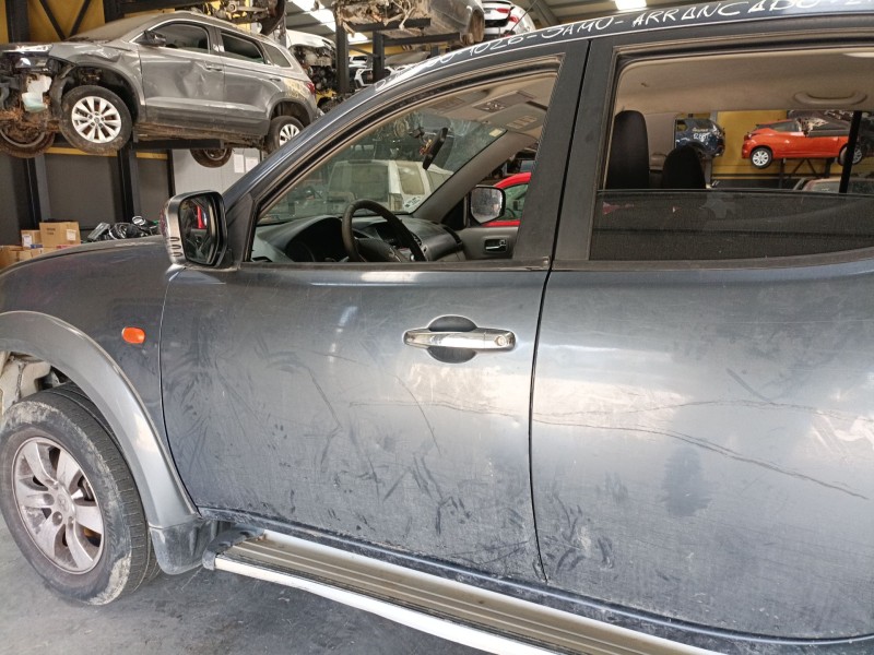 Recambio de puerta delantera izquierda para mitsubishi l200 / triton (ka_t, kb_t) 2.5 di-d 4wd (kb4t) referencia OEM IAM   