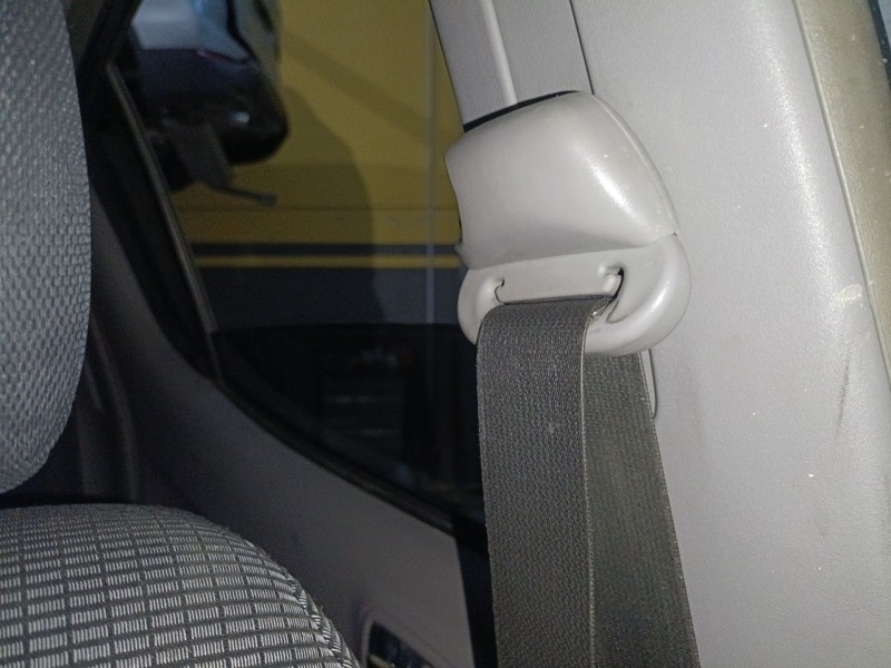 Recambio de cinturon seguridad delantero izquierdo para mitsubishi l200 / triton (ka_t, kb_t) 2.5 di-d 4wd (kb4t) referencia OEM