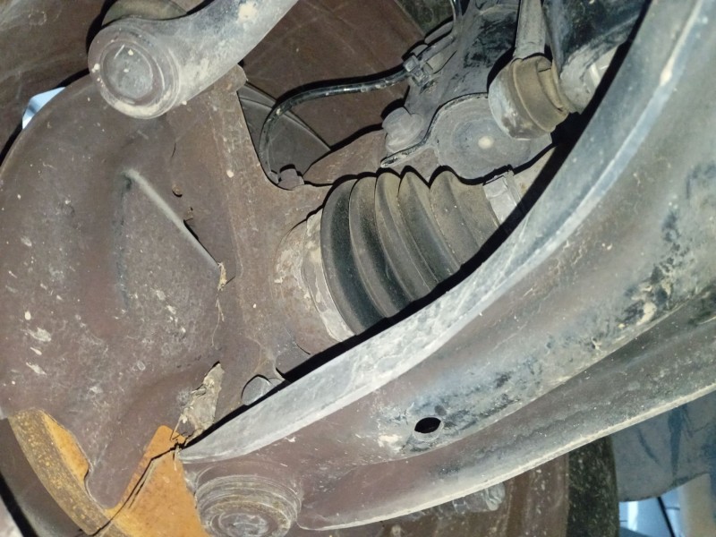 Recambio de mangueta delantera izquierda para ford transit courier b460 furgón/monospace 1.5 tdci referencia OEM IAM   