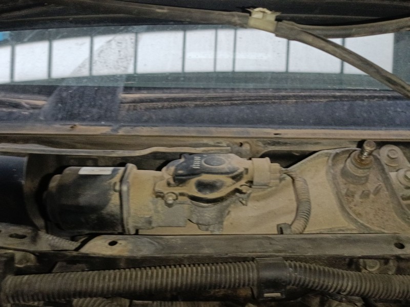 Recambio de motor limpia delantero para mitsubishi l200 / triton (ka_t, kb_t) 2.5 di-d 4wd (kb4t) referencia OEM IAM 8250A125  