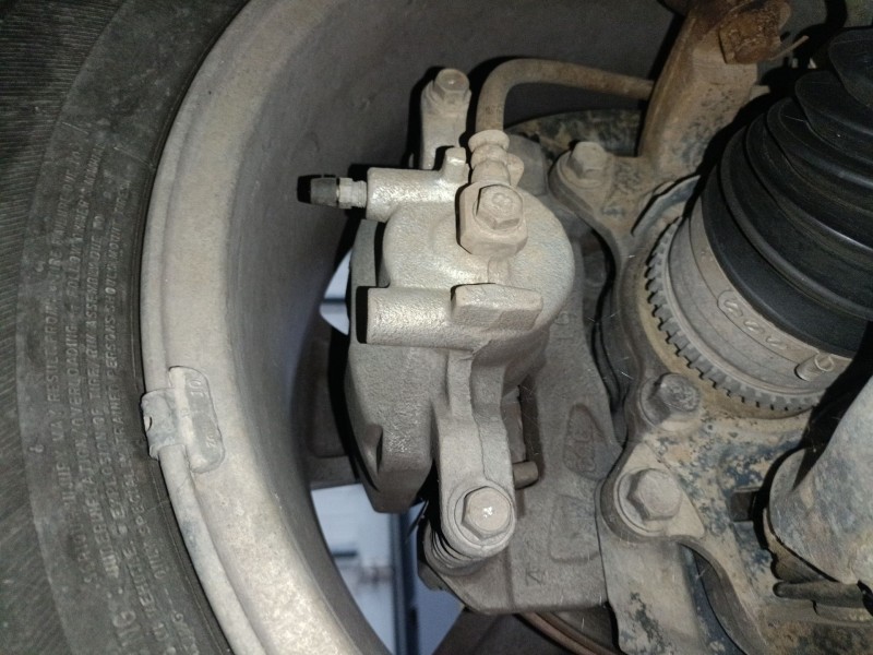 Recambio de pinza freno delantera izquierda para mitsubishi l200 / triton (ka_t, kb_t) 2.5 di-d 4wd (kb4t) referencia OEM IAM   