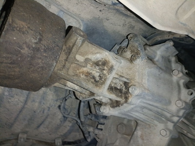 Recambio de transmision central para mitsubishi l200 / triton (ka_t, kb_t) 2.5 di-d 4wd (kb4t) referencia OEM IAM   