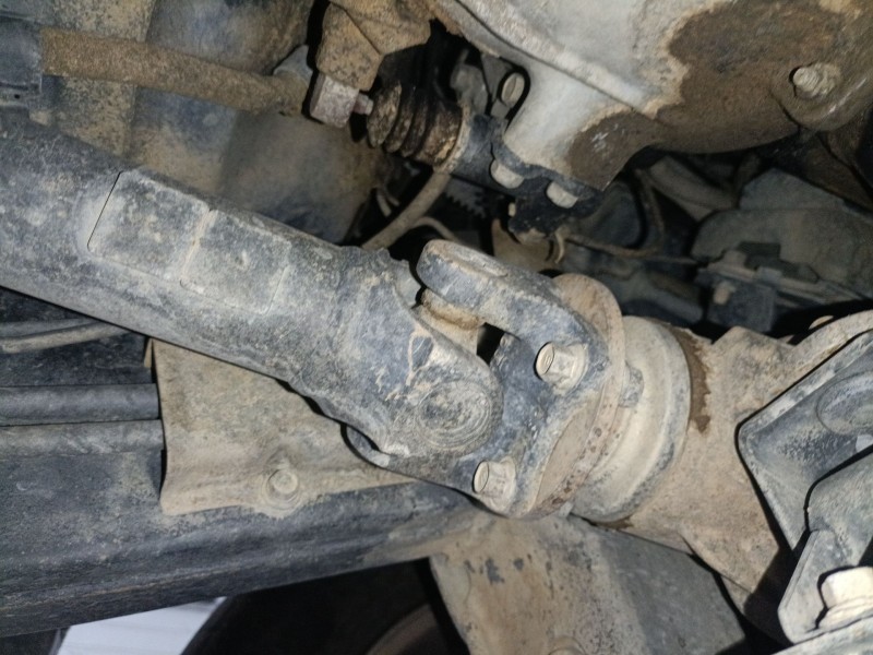 Recambio de transmision central delantera para mitsubishi l200 / triton (ka_t, kb_t) 2.5 di-d 4wd (kb4t) referencia OEM IAM   