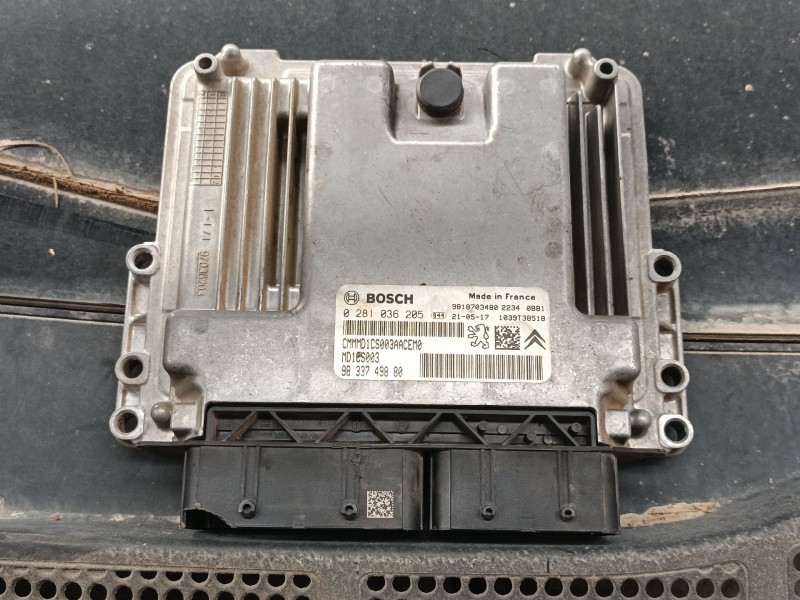 Recambio de centralita motor uce para opel vivaro c furgoneta (k0) 1.5 referencia OEM IAM 9833749880 0281036205 