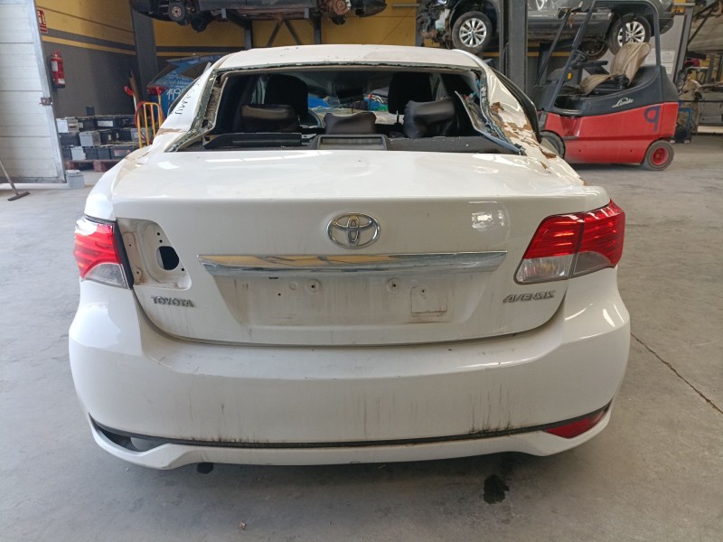 toyota avensis sedán (_t27_) del año 2012