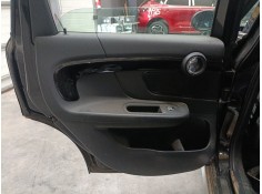 GUARNECIDO PUERTA TRASERA IZQUIERDA 