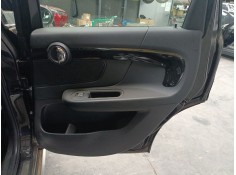 GUARNECIDO PUERTA TRASERA DERECHA 