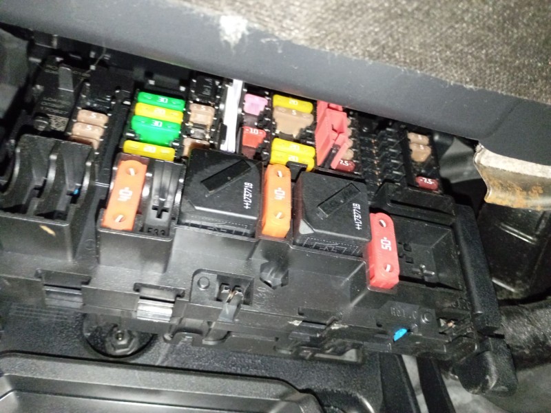 Recambio de caja reles / fusibles para mini mini (f56) one referencia OEM IAM   