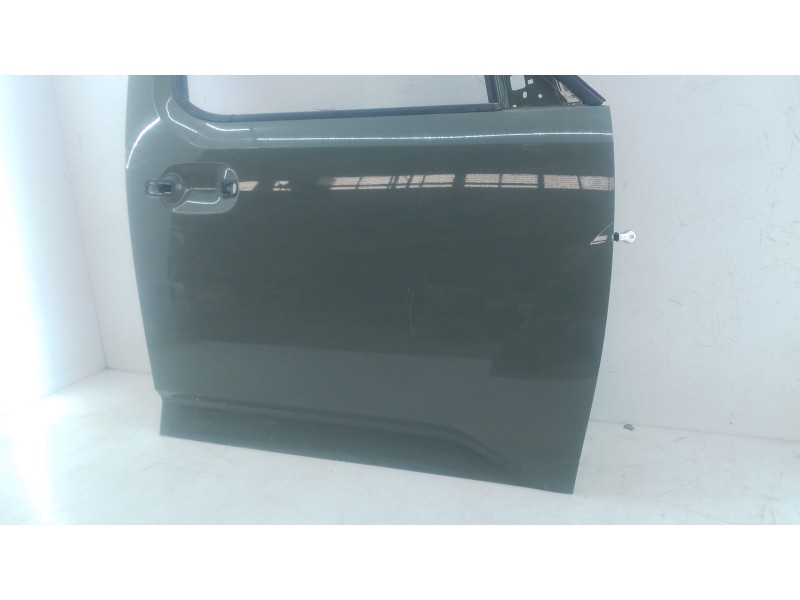 Recambio de puerta delantera derecha para hyundai inster referencia OEM IAM   