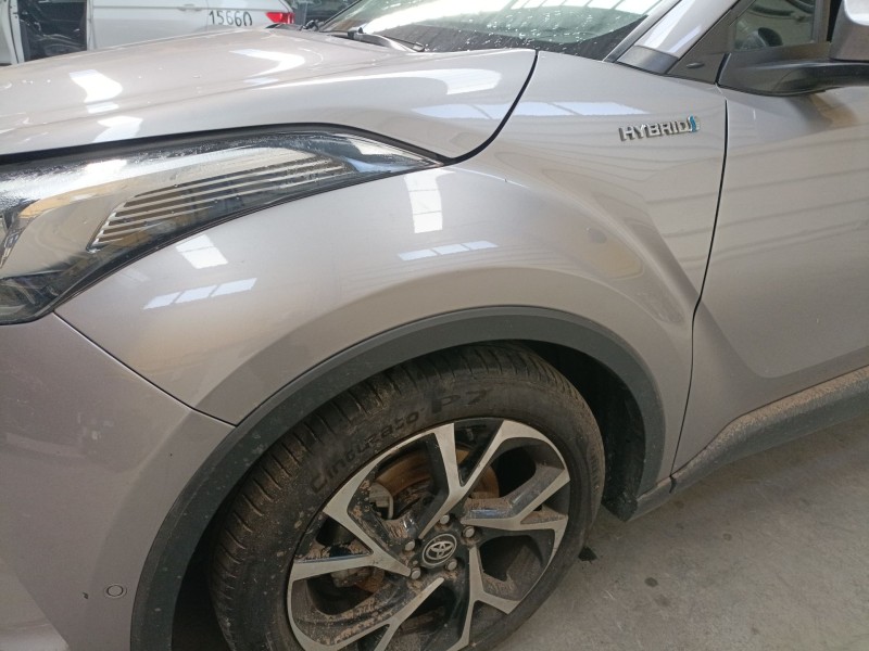 Recambio de aleta delantera izquierda para toyota c-hr (_x1_) 1.8 hybrid (zyx10_, zyx11_) referencia OEM IAM   