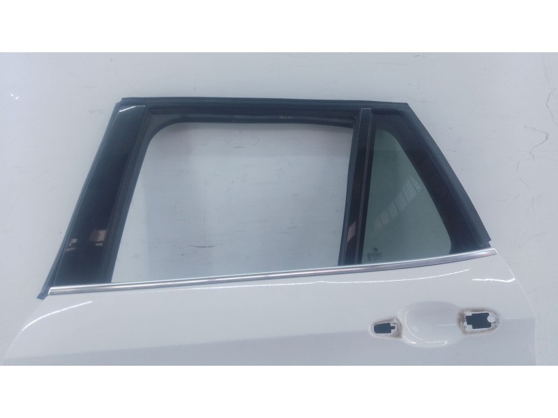 Recambio de puerta trasera izquierda para bmw x1 (e84) sdrive 18d referencia OEM IAM   