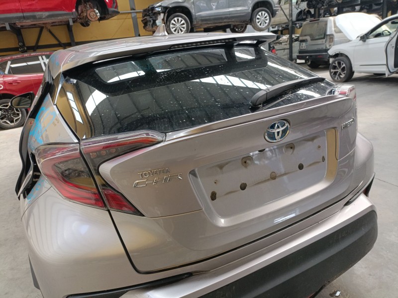 Recambio de porton trasero para toyota c-hr (_x1_) 1.8 hybrid (zyx10_, zyx11_) referencia OEM IAM   