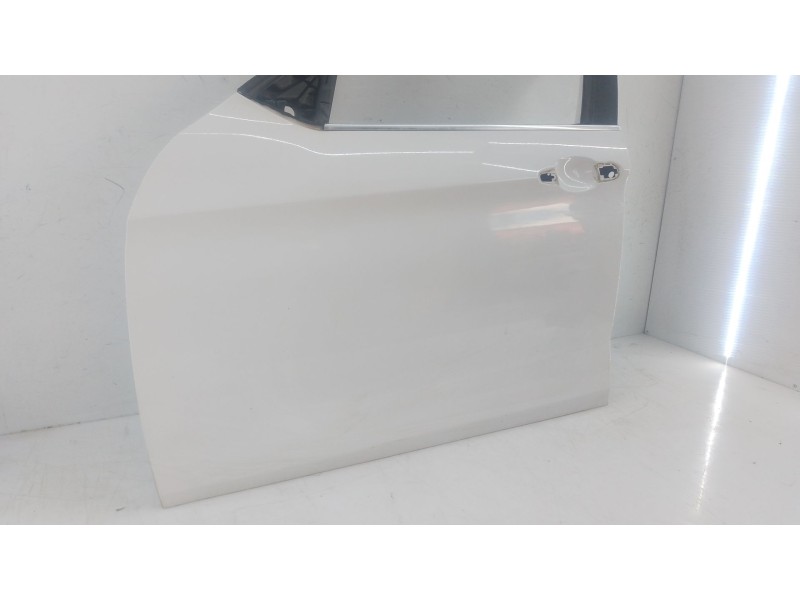 Recambio de puerta delantera izquierda para bmw x1 (e84) sdrive 18d referencia OEM IAM   