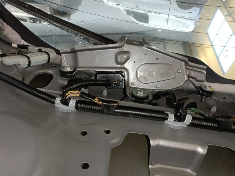 Recambio de motor limpia trasero para toyota c-hr (_x1_) 1.8 hybrid (zyx10_, zyx11_) referencia OEM IAM 85130F4010 2596009212 