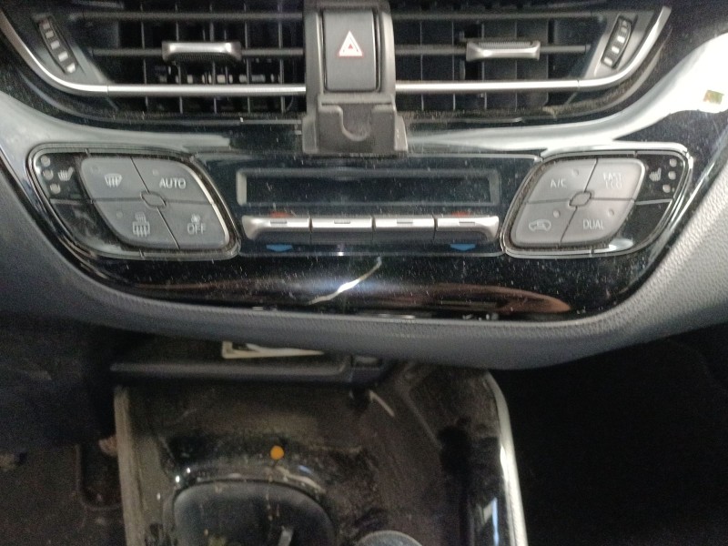 Recambio de mando climatizador para toyota c-hr (_x1_) 1.8 hybrid (zyx10_, zyx11_) referencia OEM IAM   