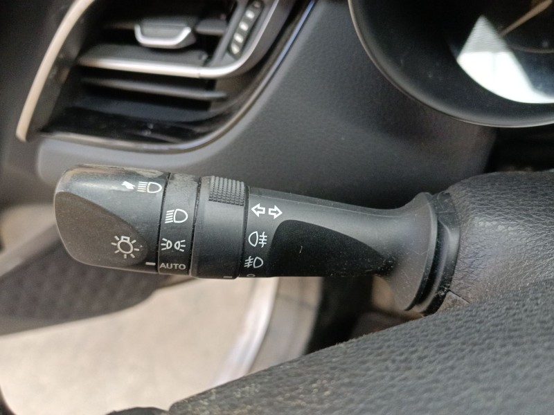 Recambio de mando intermitentes para toyota c-hr (_x1_) 1.8 hybrid (zyx10_, zyx11_) referencia OEM IAM   