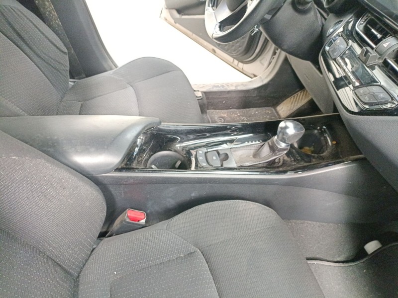 Recambio de consola central para toyota c-hr (_x1_) 1.8 hybrid (zyx10_, zyx11_) referencia OEM IAM   