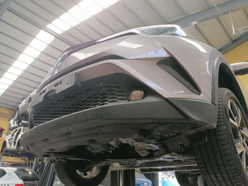 Recambio de paragolpes delantero para toyota c-hr (_x1_) 1.8 hybrid (zyx10_, zyx11_) referencia OEM IAM   