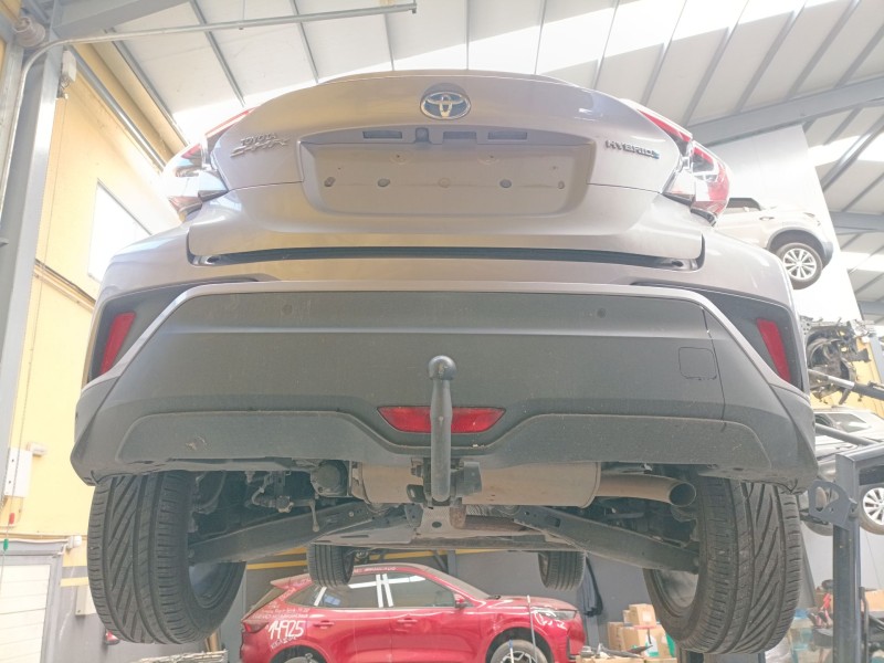 Recambio de paragolpes trasero para toyota c-hr (_x1_) 1.8 hybrid (zyx10_, zyx11_) referencia OEM IAM   