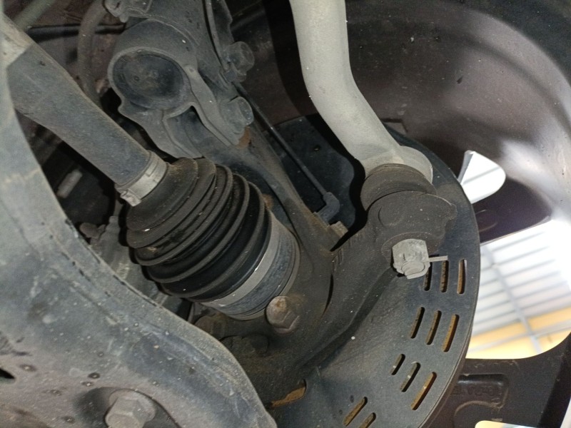 Recambio de mangueta delantera derecha para toyota c-hr (_x1_) 1.8 hybrid (zyx10_, zyx11_) referencia OEM IAM   