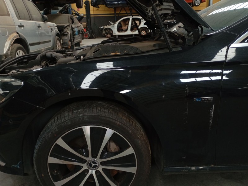 Recambio de aleta delantera izquierda para mercedes-benz clase e t-model (s213) e 300 de 4-matic (213.211) referencia OEM IAM   