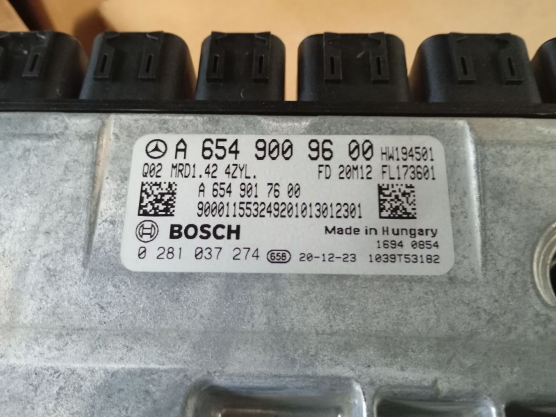 Recambio de centralita motor uce para mercedes-benz clase e t-model (s213) e 300 de 4-matic (213.211) referencia OEM IAM A654900