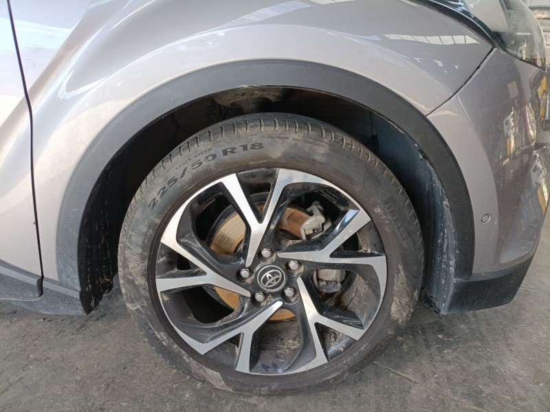 Recambio de aletin delantero derecho para toyota c-hr (_x1_) 1.8 hybrid (zyx10_, zyx11_) referencia OEM IAM   
