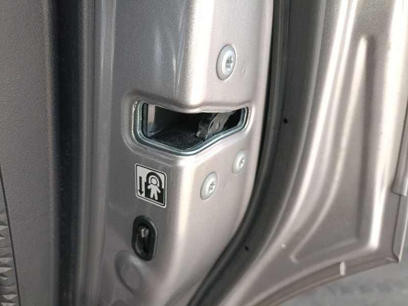 Recambio de cerradura puerta trasera derecha para toyota c-hr (_x1_) 1.8 hybrid (zyx10_, zyx11_) referencia OEM IAM   
