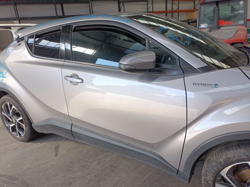 Recambio de puerta delantera derecha para toyota c-hr (_x1_) 1.8 hybrid (zyx10_, zyx11_) referencia OEM IAM   