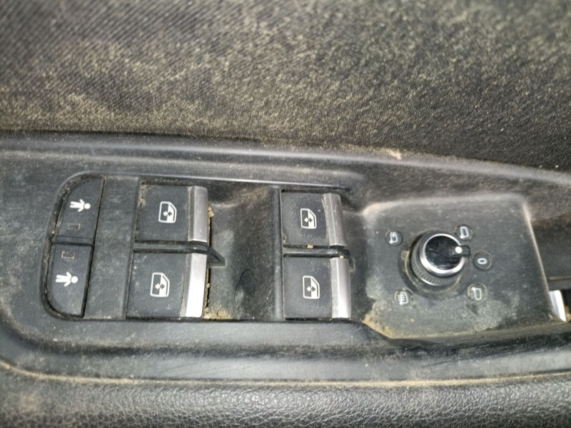 Recambio de mando elevalunas delantero izquierdo para audi a4 b9 (8w2, 8wc) 2.0 tdi referencia OEM IAM   