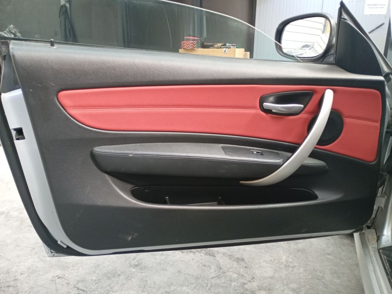 Recambio de guarnecido puerta trasera izquierda para bmw 1 descapotable (e88) 118 d referencia OEM IAM   