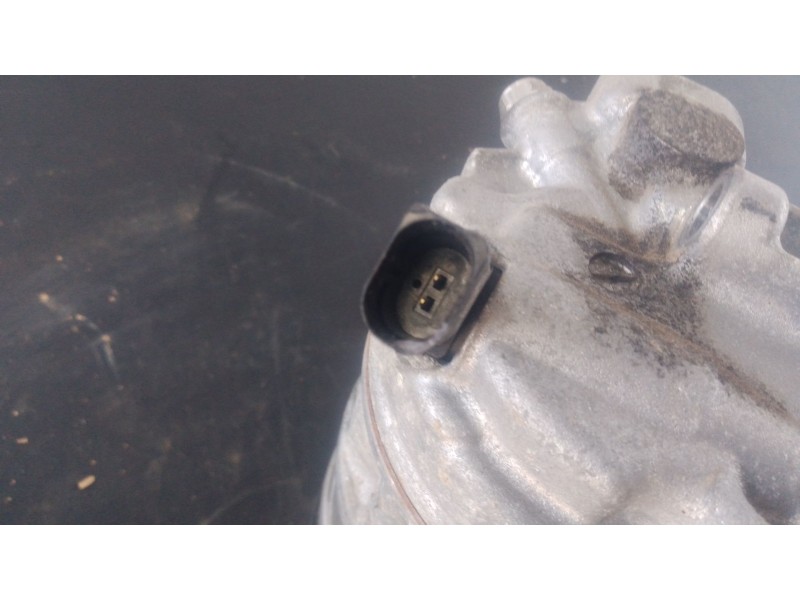 Recambio de compresor aire acondicionado para audi q5 (8rb) 2.0 tdi quattro referencia OEM IAM 8T0260805S  