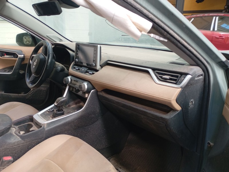 toyota rav 4 v (_a5_, _h5_) del año 2020