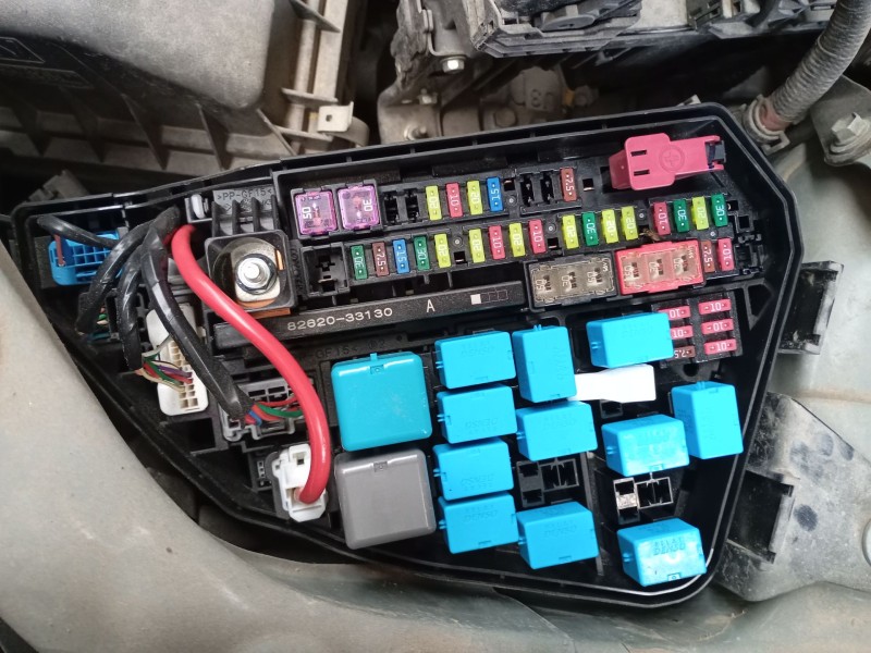 Recambio de caja reles / fusibles para toyota rav 4 v (_a5_, _h5_) 2.5 hybrid awd (axah54) referencia OEM IAM   