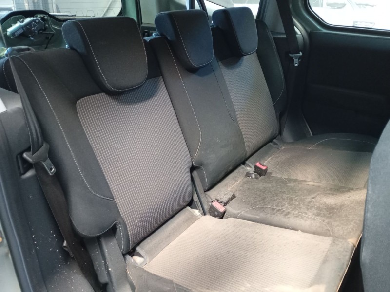 ford tourneo combi v769 del año 2024