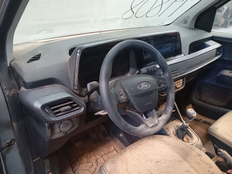ford tourneo combi v769 del año 2024