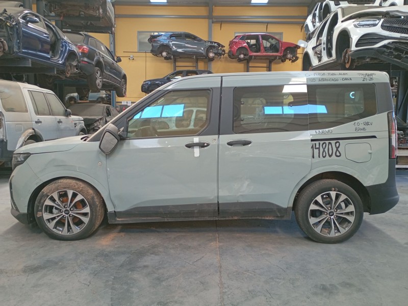 ford tourneo combi v769 del año 2024